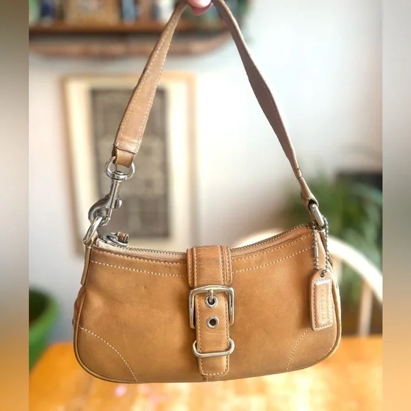 Coach Hamptons 7542 Camel Leather Shoulder Bag - Picture 15 of 15